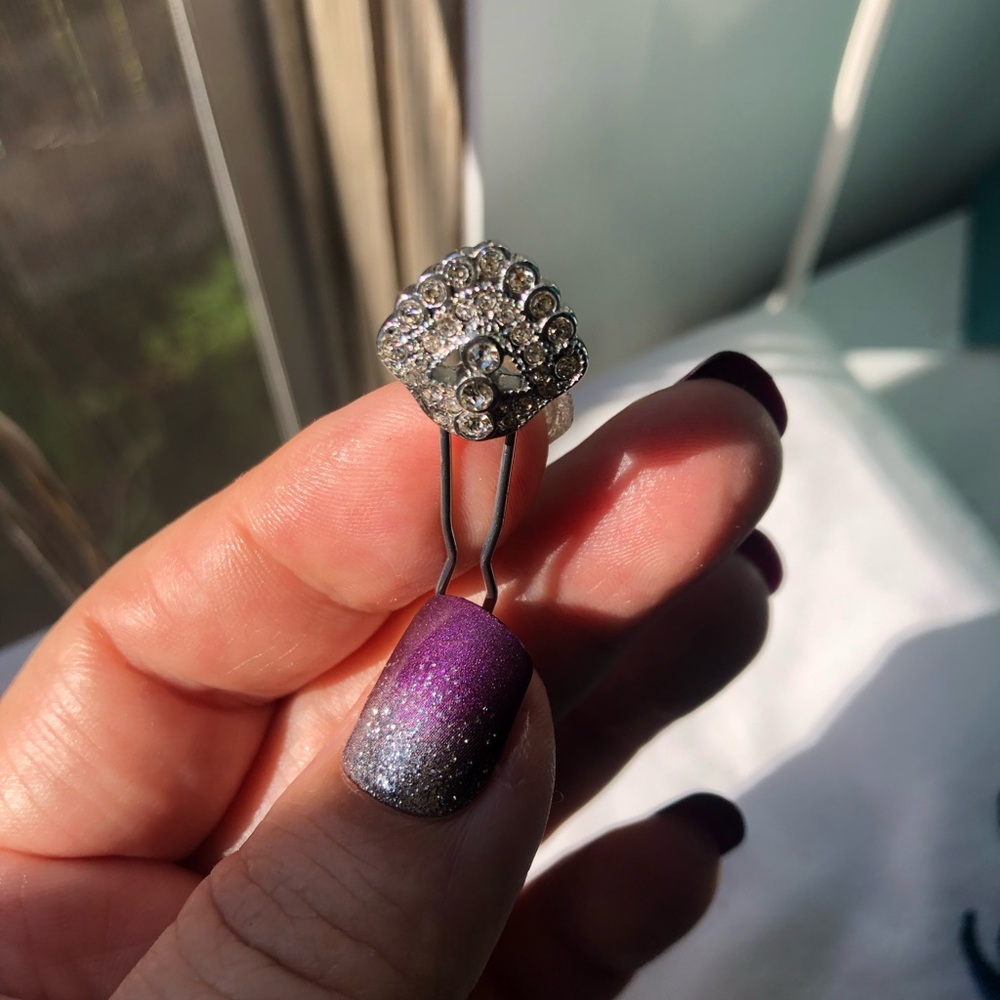 ⚠️🛑 SOLD 11.12.2022 🛑⚠️. silver tone and rhinestone three pack hair pins - Picture 7 of 7
